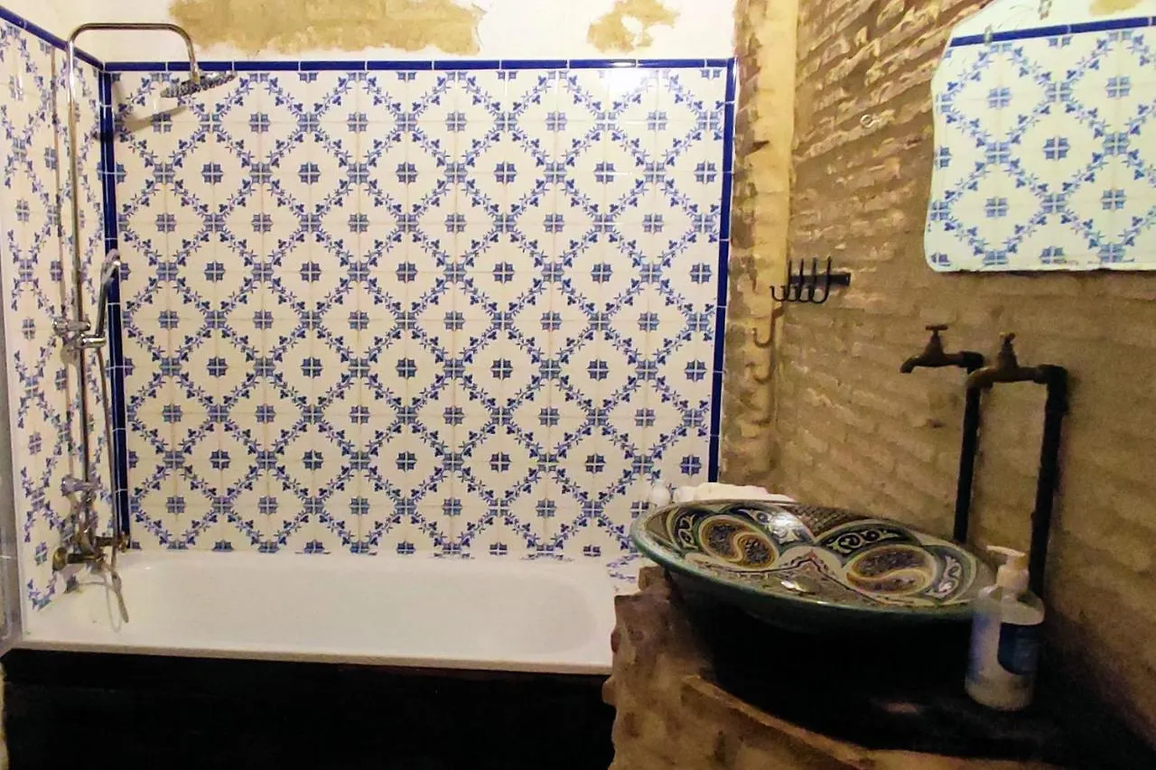 Homestay Suite Dona Ines Barrio Santacruz Seville Spain
